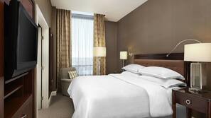 1 bedroom, Egyptian cotton sheets, premium bedding, down duvet