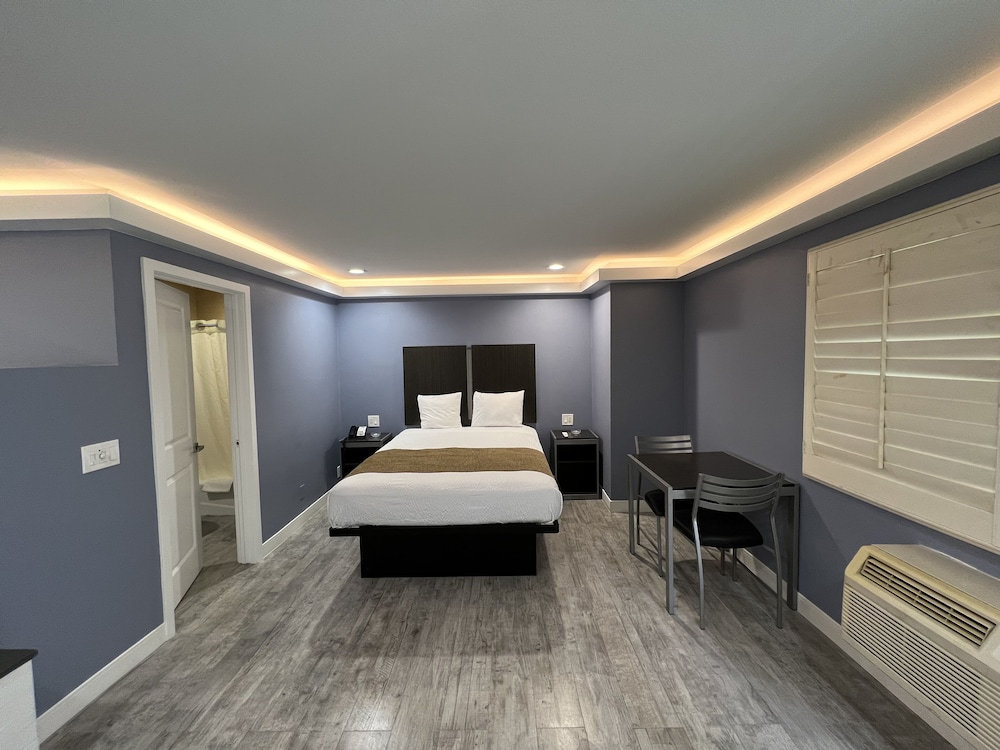 Deluxe Inn Hawthorne in Los Angeles Best Rates & Deals on Orbitz