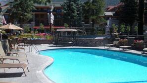 2 outdoor pools, sun loungers