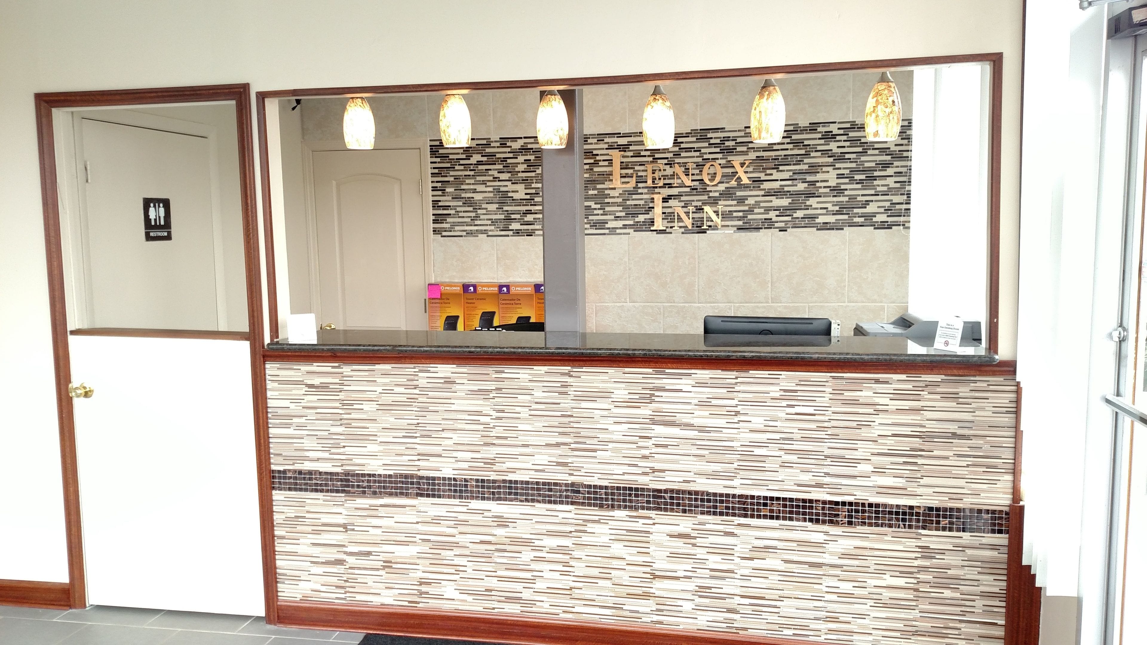 Knights Inn Lenox in Lenox, United States
