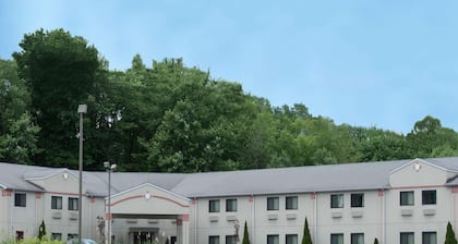 Super 8 by Wyndham Grove City