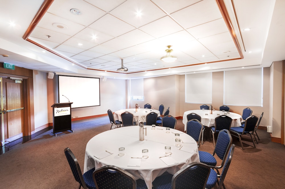 Radisson Hotel & Suites Sydney