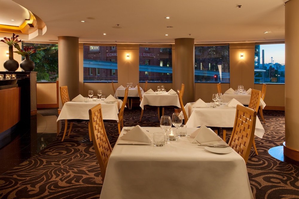 Radisson Hotel & Suites Sydney
