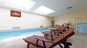 Indoor pool, pool loungers