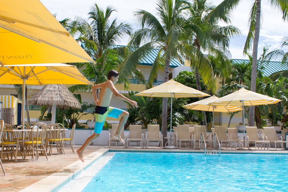 Tween Waters Island Resort & Spa