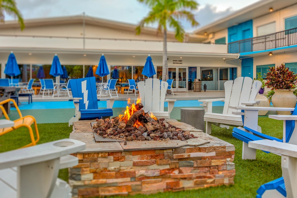 Postcard Inn On The Beach in St. Petersburg Clearwater Best Rates