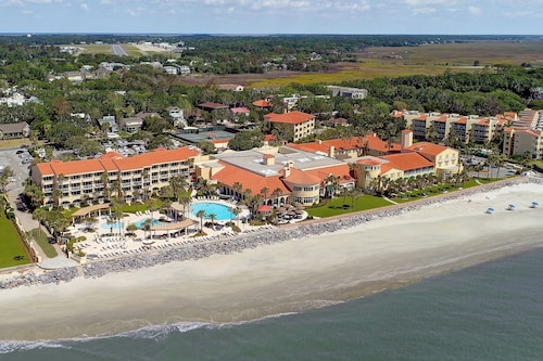 st simons island hotels oceanfront