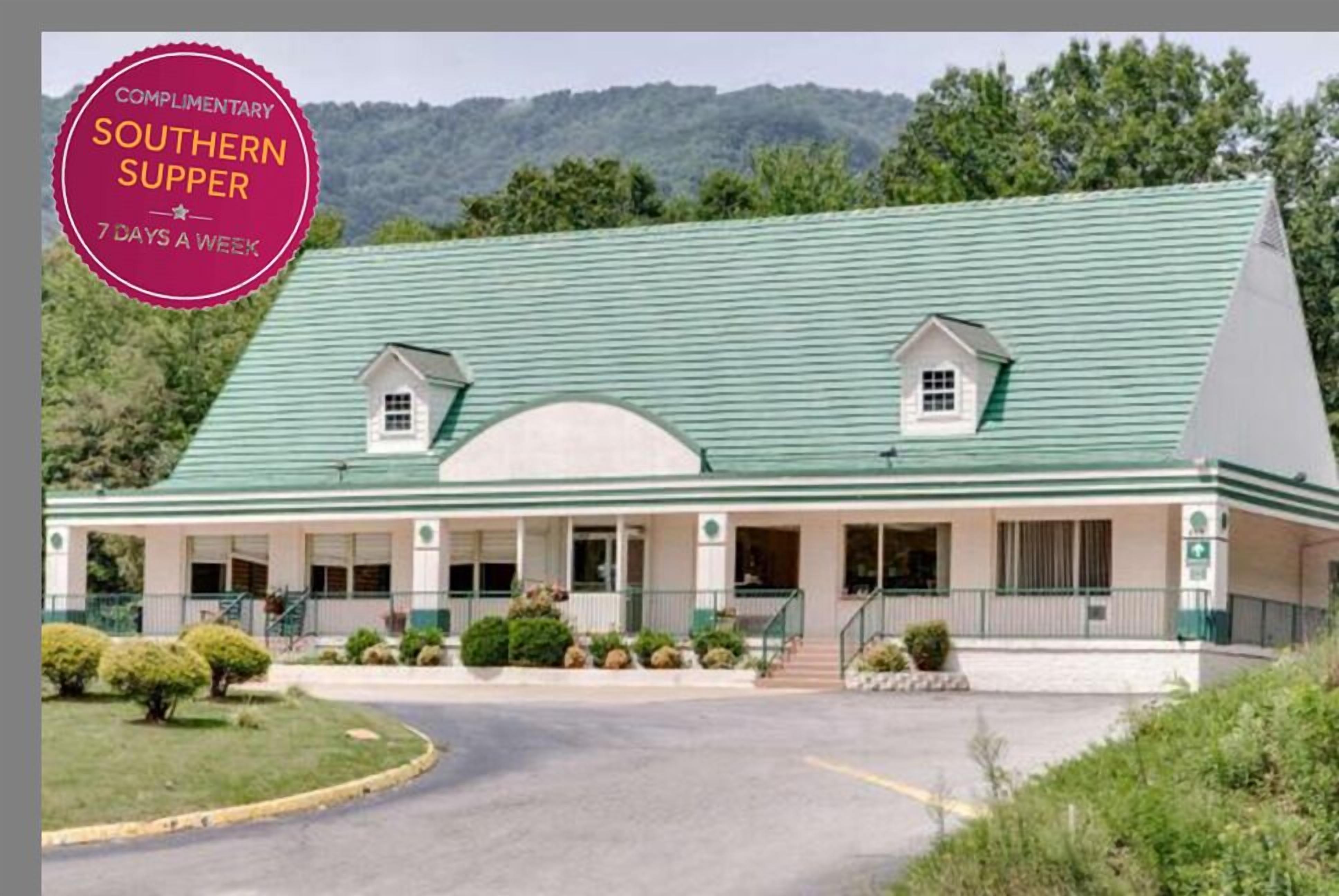 Days Inn By Wyndham Asheville West In Candler Nc Expedia