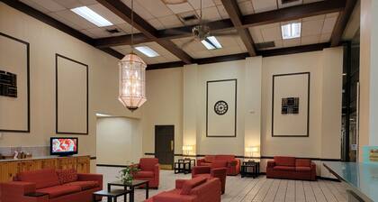 Rest Inn - Extended Stay, I-40 Airport, Wedding & Event Center