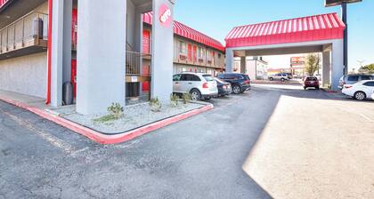 OYO Hotel Amarillo Downtown