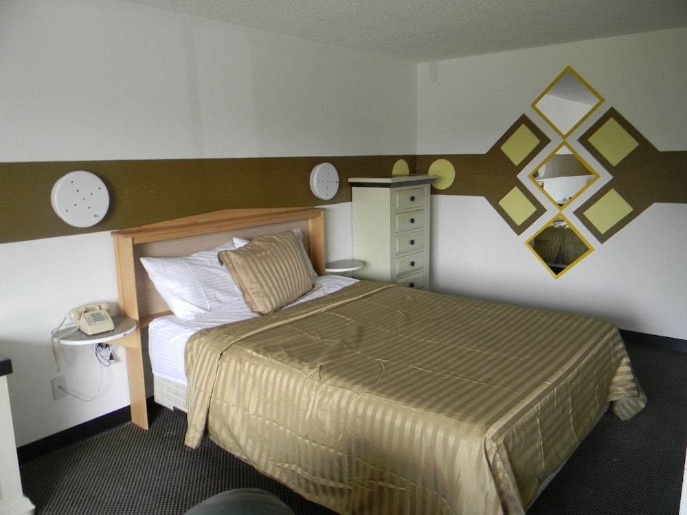 Kennewick Suites