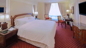 Egyptian cotton sheets, premium bedding, pillowtop beds, minibar