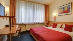 Hochwertige Bettwaren, Zimmersafe, Verdunkelungsvorhänge