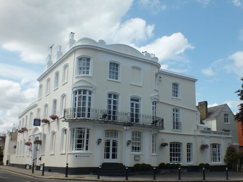 Hotels Near Frogmore House Windsor Top 10 By The Royal Adelaide Hotel