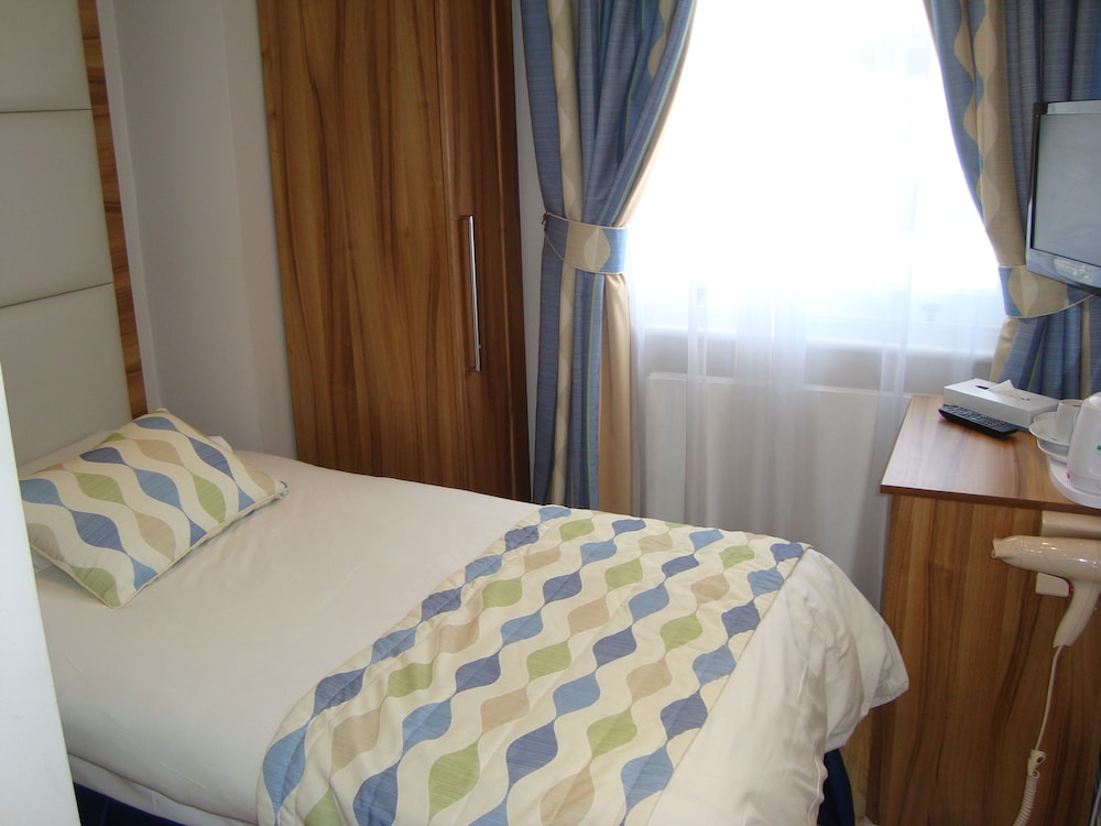 Royal Eagle Hotel