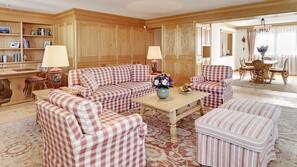 Hypo-allergenic bedding, minibar, in-room safe, rollaway beds