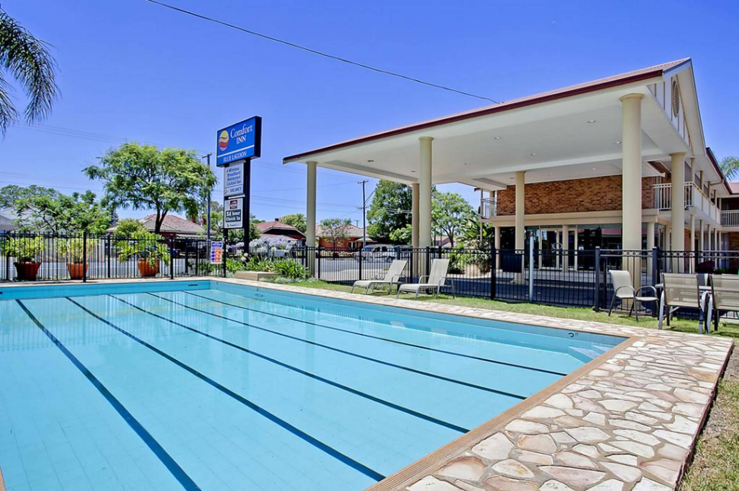 Comfort Inn Blue Lagoon