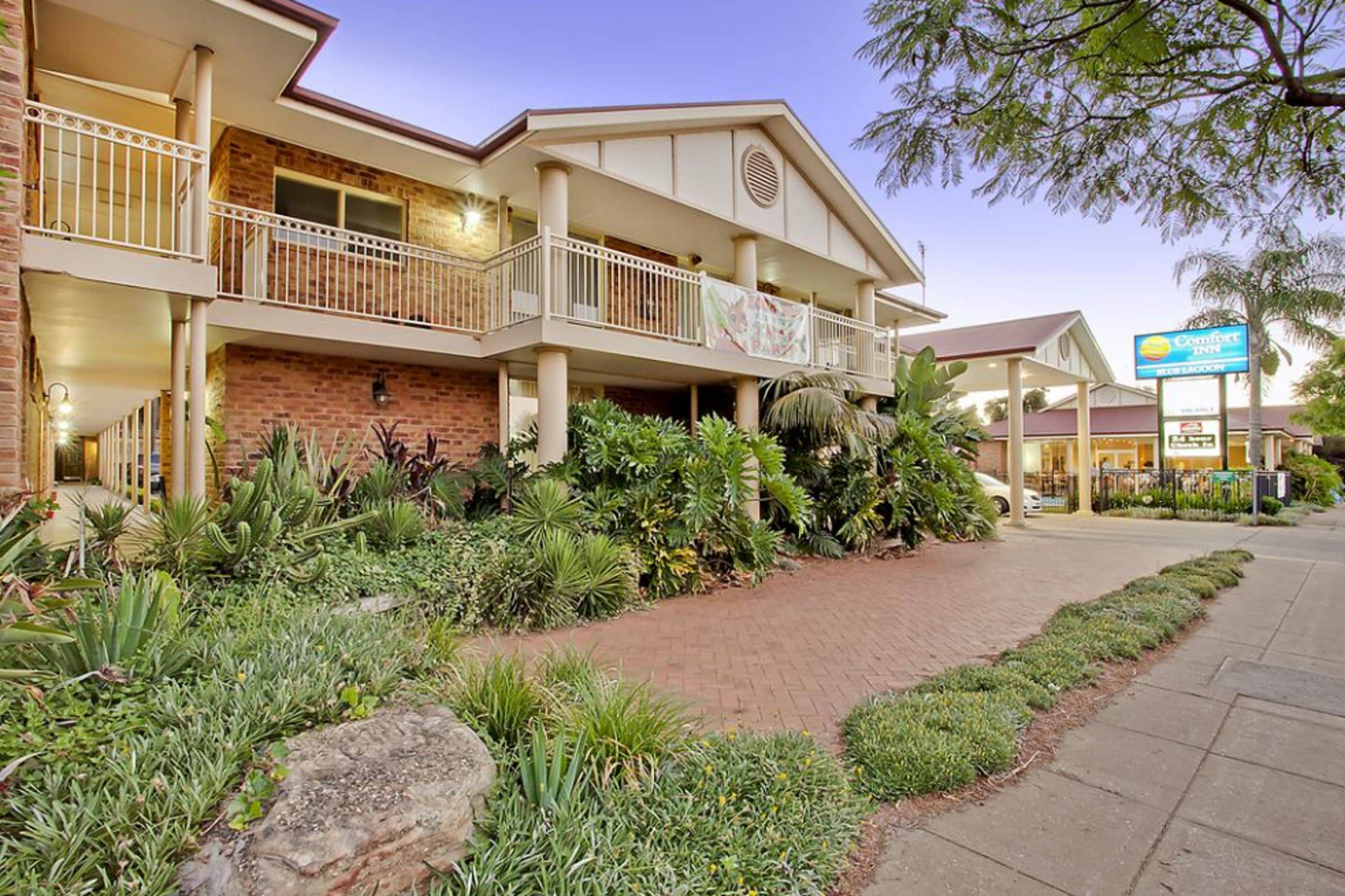 Comfort Inn Blue Lagoon