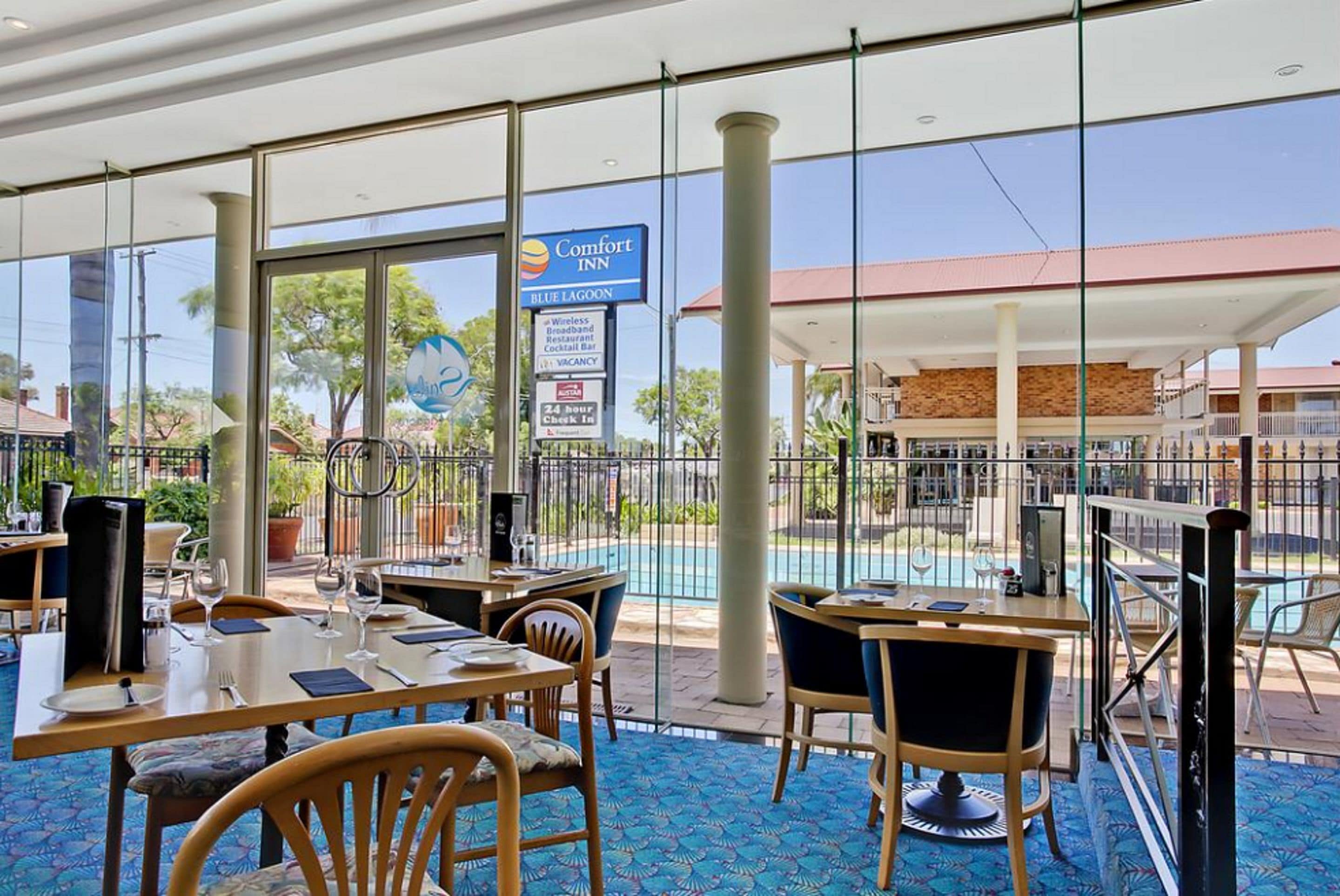 Comfort Inn Blue Lagoon