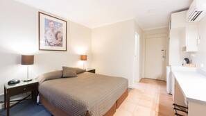 Desk, iron/ironing board, free WiFi, linens