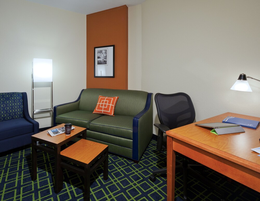 Fairfield Inn Suites Tallahassee Central In Tallahassee Cheap