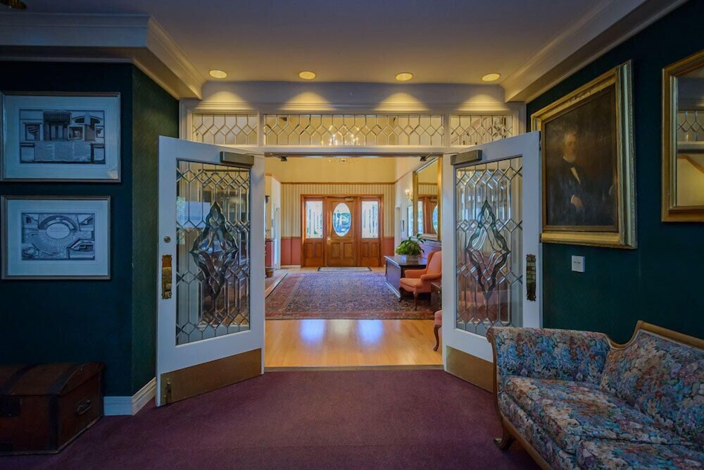 Interior entrance, Hill House Inn