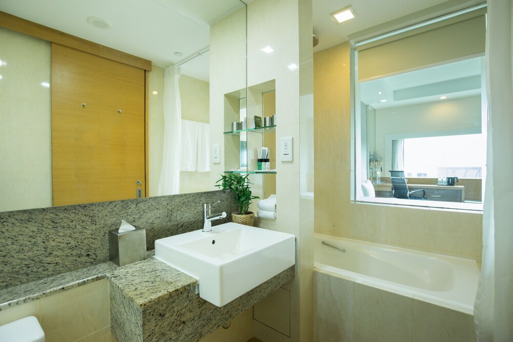 Village Hotel Changi By Far East Hospitality Sg Clean In Singapore Best Rates Deals On Orbitz