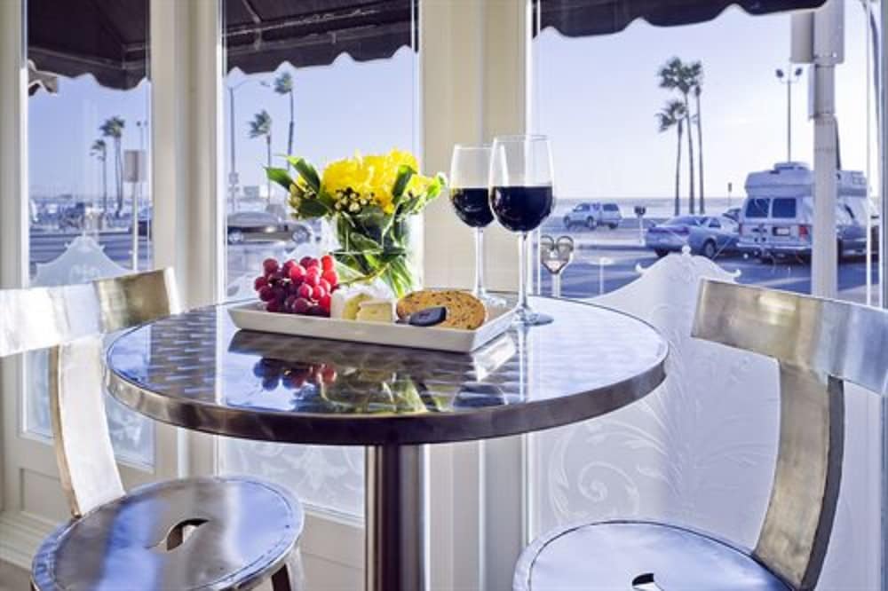 Newport Beach Hotel, A Four Sisters Inn