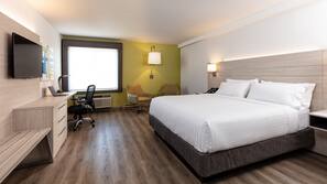 Pillowtop beds, in-room safe, desk, laptop workspace