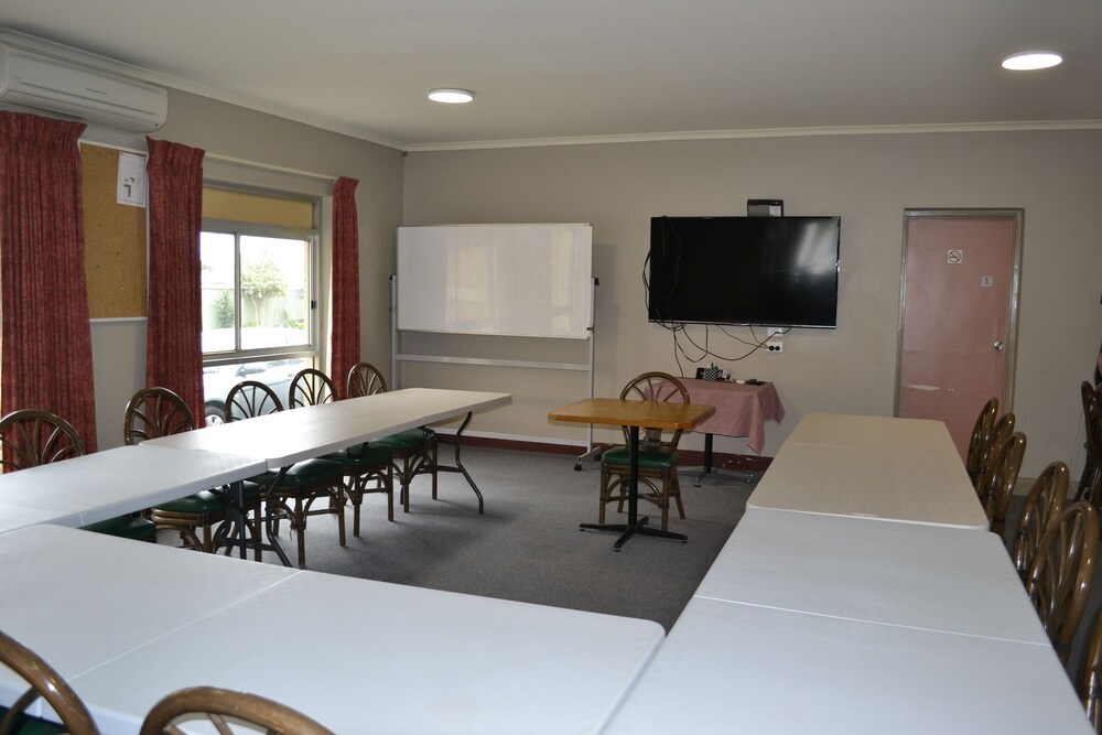 Business center, Colac Mid City Motor Inn