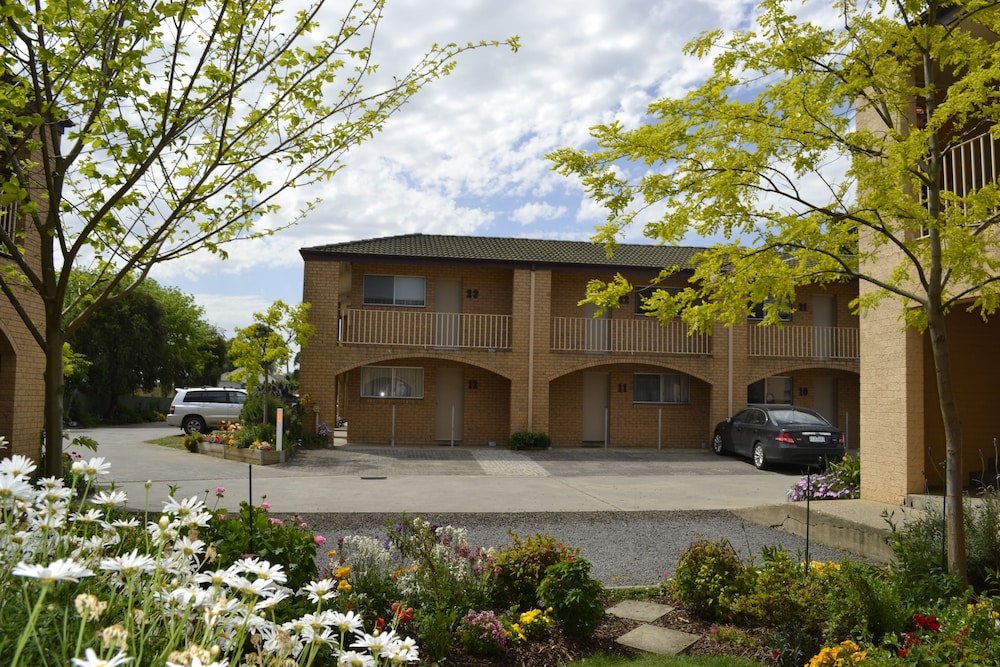 Children's play area - outdoor, Colac Mid City Motor Inn