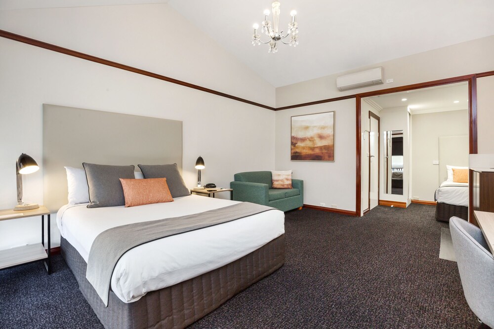 All Seasons Resort