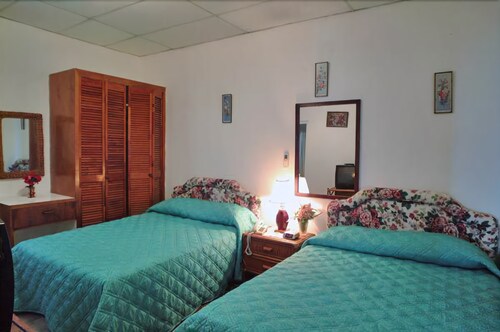 Gem Holiday Beach Resort: 2019 Room Prices $95, Deals & Reviews | Expedia