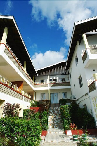 Gem Holiday Beach Resort: 2019 Room Prices $95, Deals & Reviews | Expedia