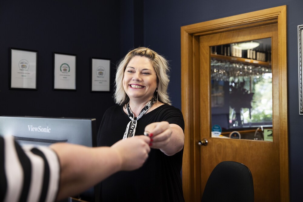 Reception, Julie-Anna Inn, Bendigo