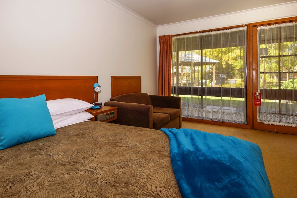 River Country Inn