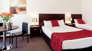 Minibar, in-room safe, desk, iron/ironing board