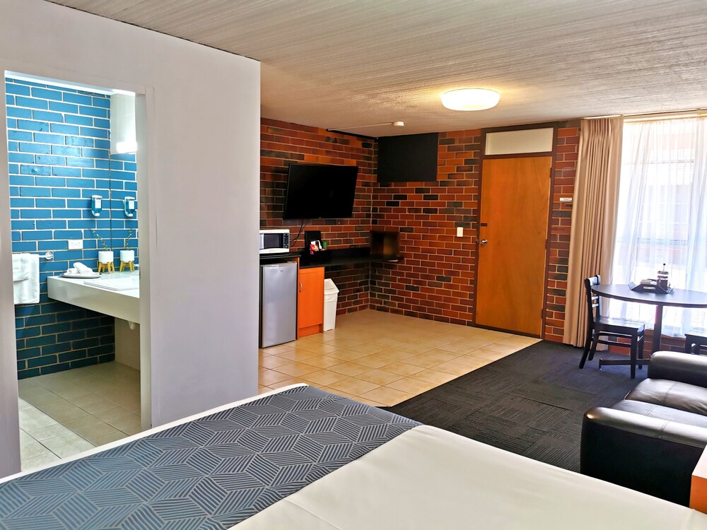 Townhouse Motor Inn