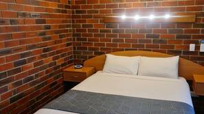 Premium bedding, minibar, desk, iron/ironing board