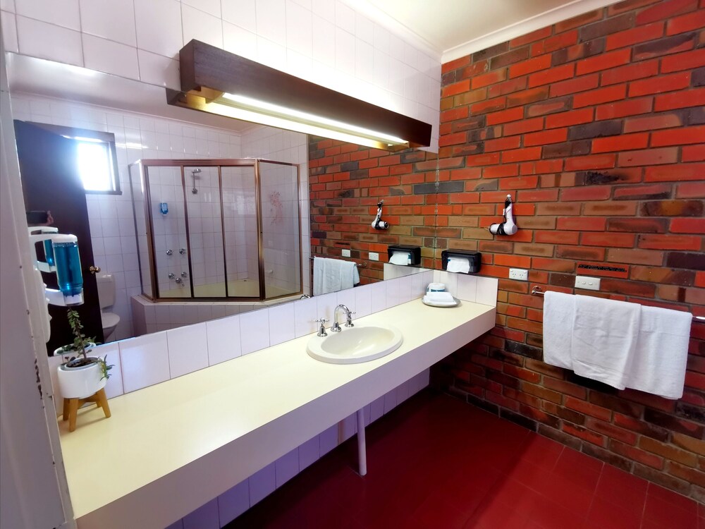Townhouse Motor Inn