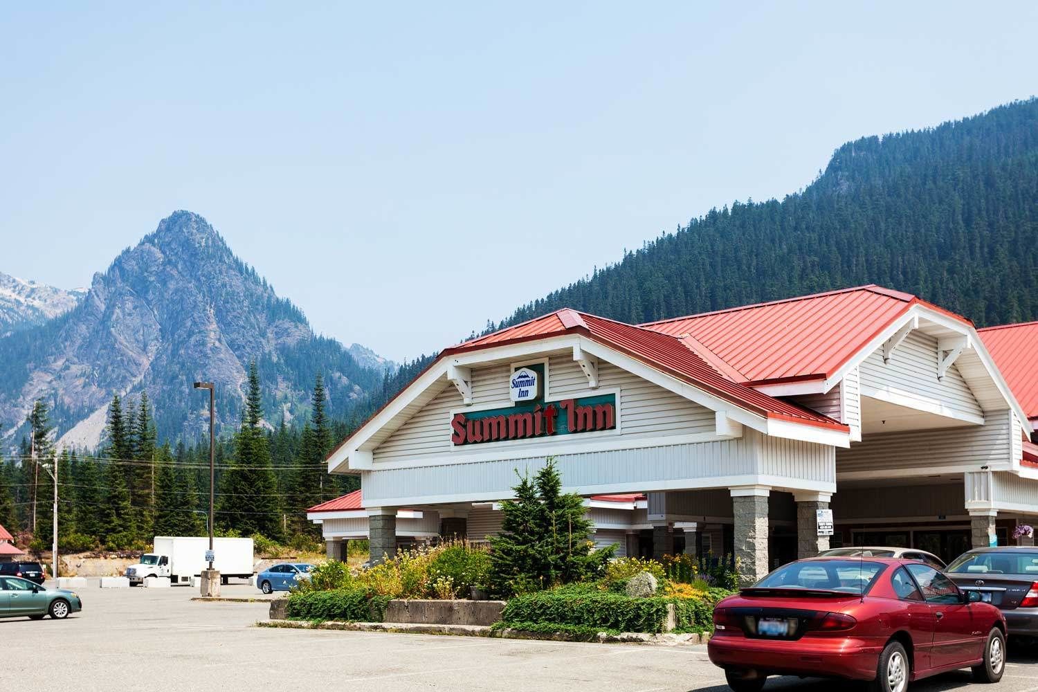 Summit Inn in Snoqualmie Pass, United States