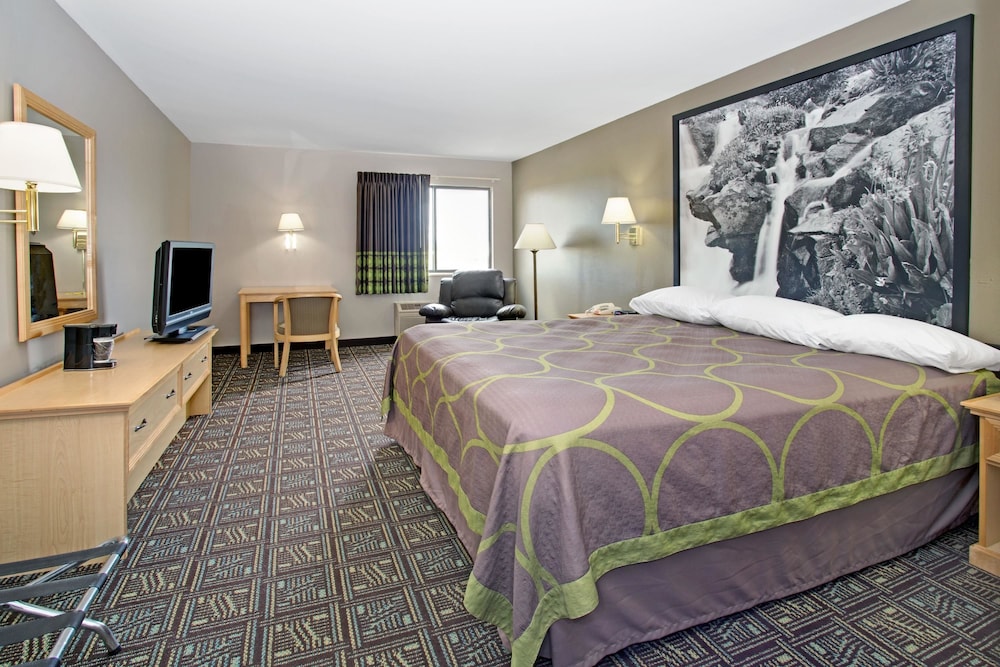 Super 8 by Wyndham Fort Collins