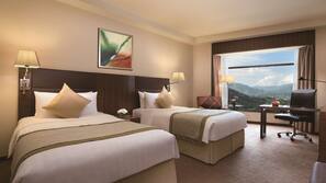 Minibar, in-room safe, desk, blackout drapes