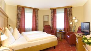 In-room safe, desk, iron/ironing board, free WiFi