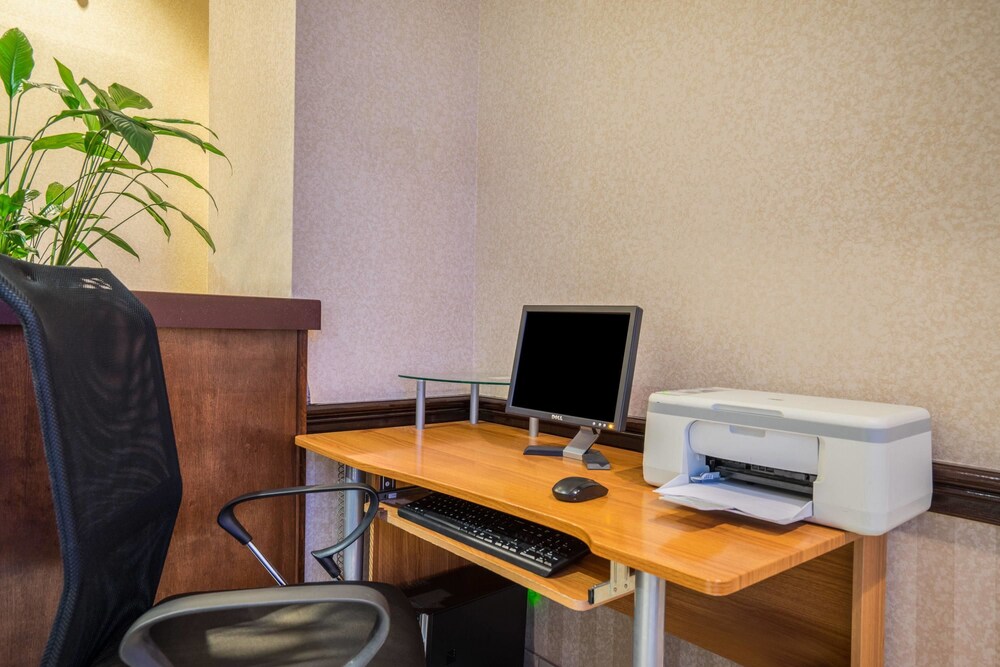 Baymont by Wyndham Warrenton in Warrenton Best Rates & Deals on Orbitz