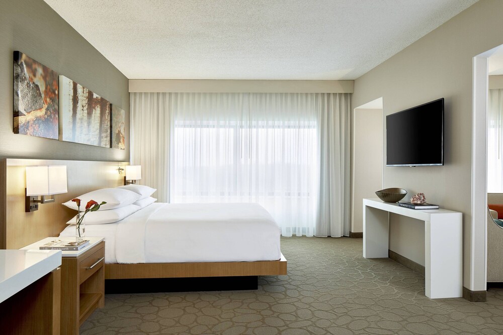 Renaissance Chicago Glenview Suites Hotel