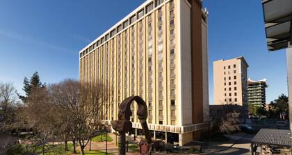 Holiday Inn Sacramento Downtown-Arena, an IHG Hotel