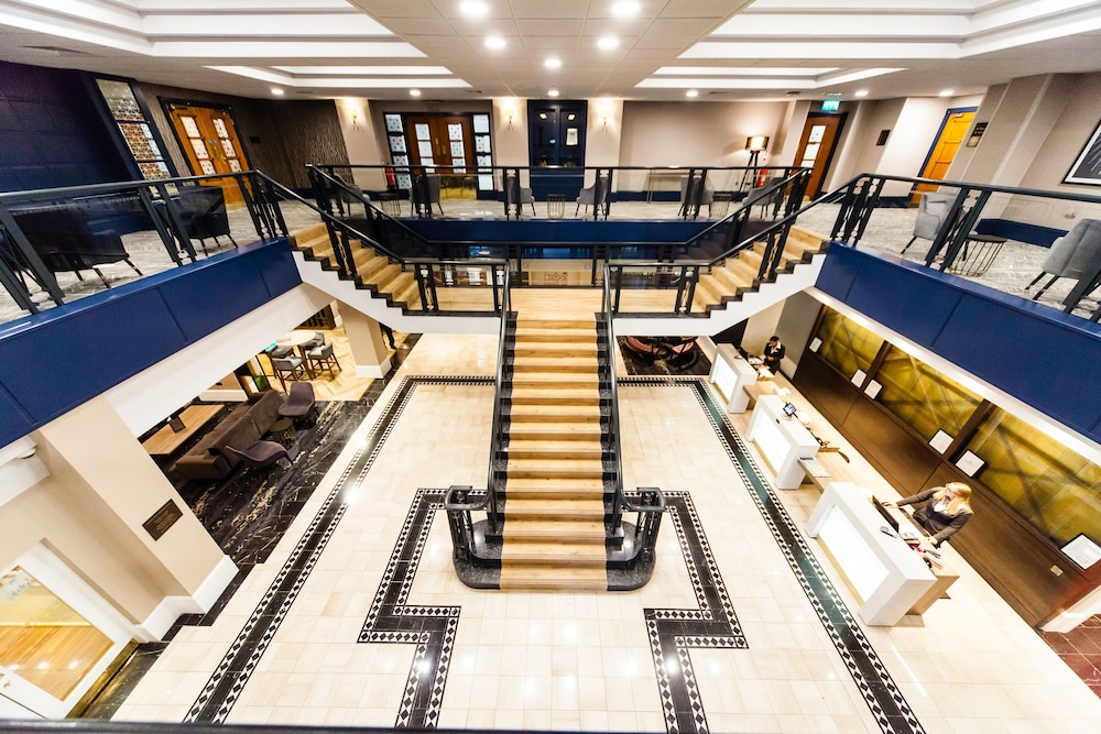 Lobby, Crowne Plaza Leeds, an IHG Hotel