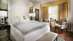 Premium bedding, pillowtop beds, in-room safe, desk