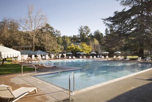 Flamingo Resort in Santa Rosa, CA | Expedia